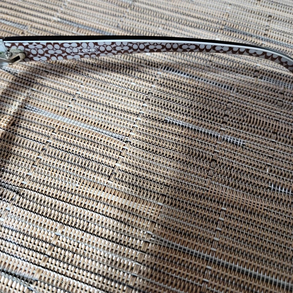 Eyeglass frames - Picture 3 of 4